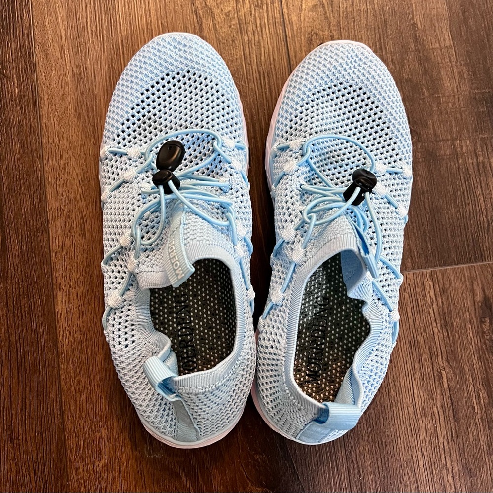 Moerdeng Women's Quick Drying Water Shoes Lightweight Aqua Light Blue Size 7